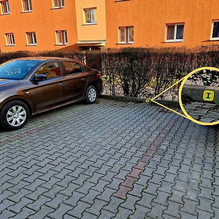 Slnecny Byt V Blizkosti Historickeho Centra Trenčín エクステリア 写真
